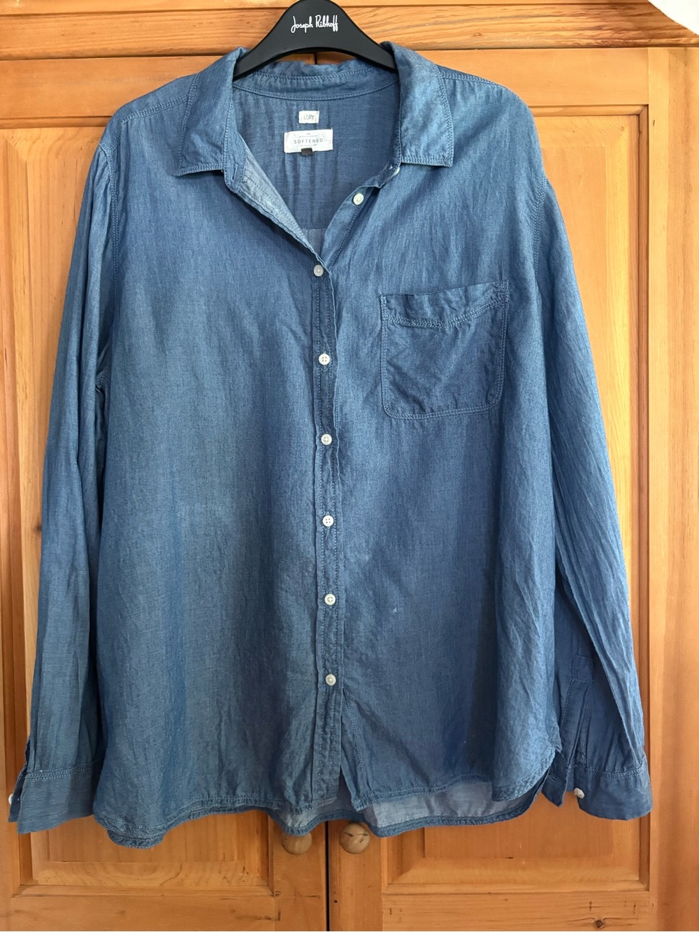 LOFT "The Softened Shirt" button-down chambray top XL EUC